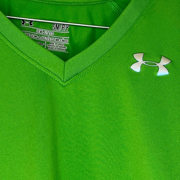 Under Armour Women's Green V Neck Short Sleeve Athletic T Shirt Top SM - Picture 4 of 6